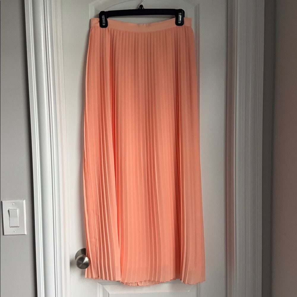 J. Crew pleated maxi skirt, size 4, peach / pink color